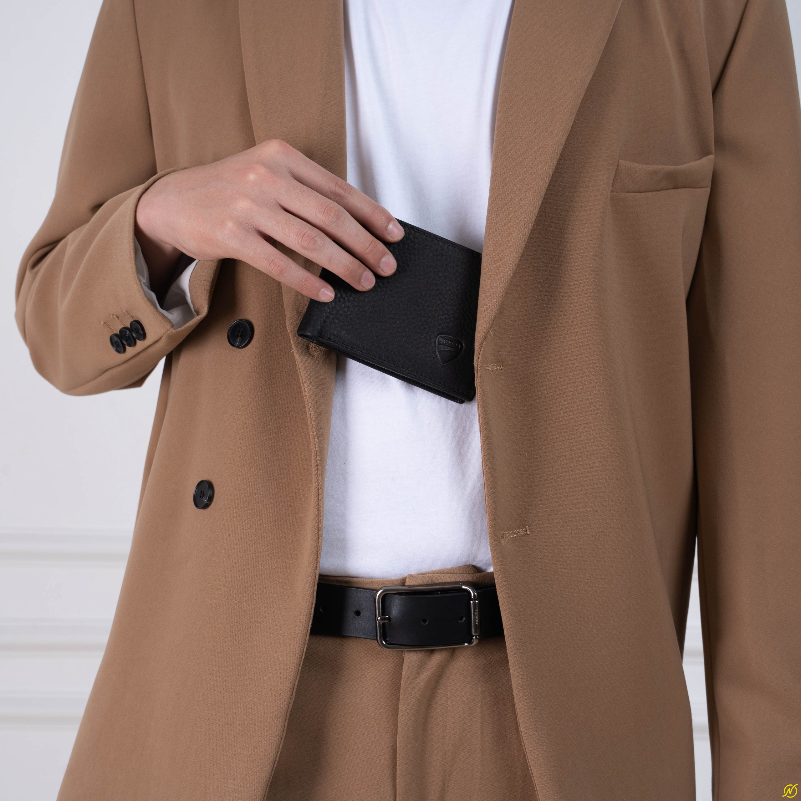 V002-5 - vi nam da bo y san cao cap logo trai tim V002-5 - vi nam da bo y san cao cap logo trai tim