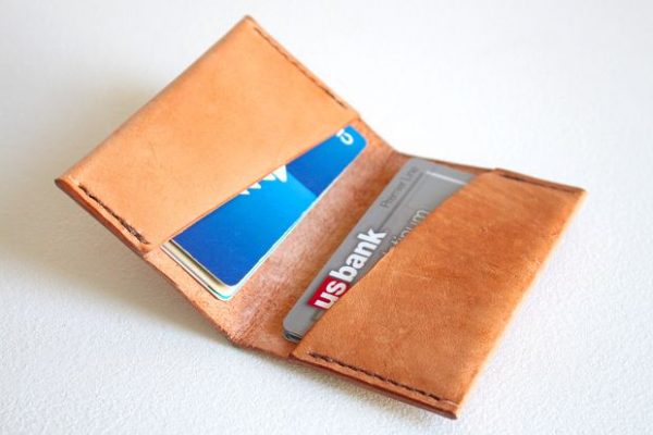 Chiếc ví da nữ handmade hoàn chỉnh 